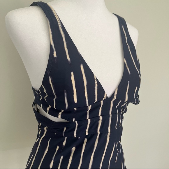 LOFT Beach Navy and White Tie Dye Tankini - Picture 5 of 8